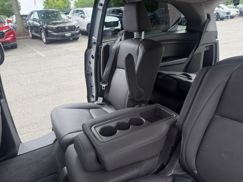 Used 2023 Honda Odyssey EX-L image 26