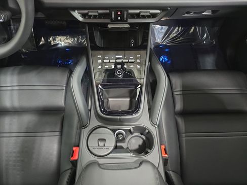 New 2026 Porsche Cayenne image 20