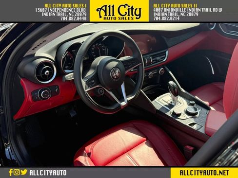 Used 2019 Alfa Romeo Giulia RWD image 19