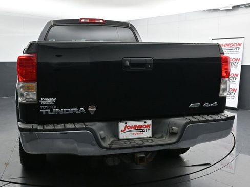 Used 2011 Toyota Tundra 4x4 CrewMax image 7