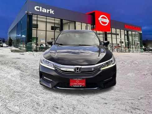 Used 2017 Honda Accord Sport Special Edition image 2