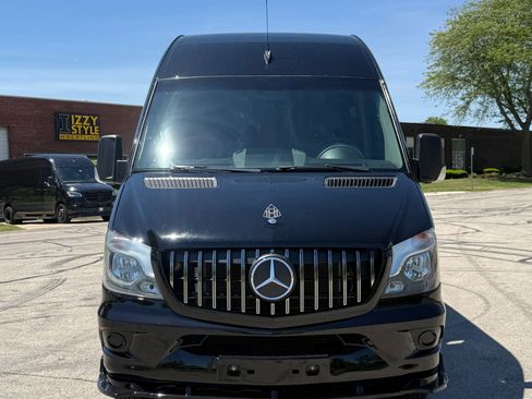 Used 2016 Mercedes-Benz Sprinter 3500 image 3