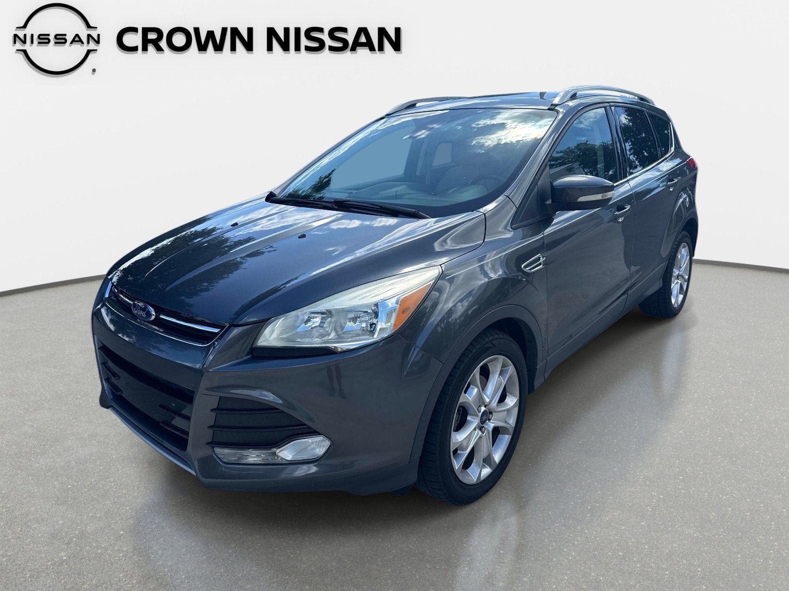 Used 2016 Ford Escape Titanium FWD image 2
