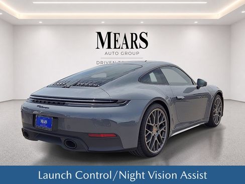 Used 2025 Porsche 911 Carrera RWD image 6