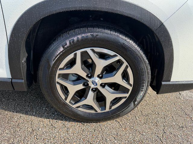 Used 2020 Subaru Forester Premium AWD/4WD image 20