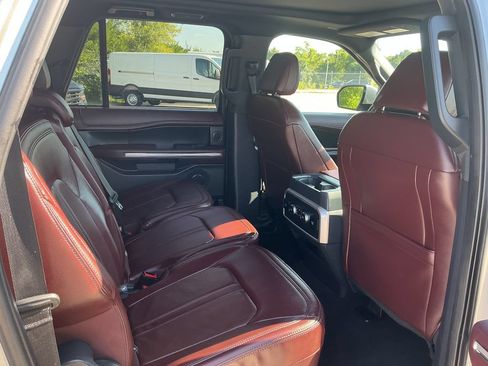 Used 2024 Ford Expedition Max Limited AWD/4WD image 19