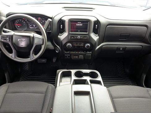 Used 2025 Chevrolet Silverado 2500 Custom w/ Custom Value Package image 15