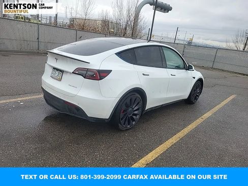 Used 2022 Tesla Model Y Performance image 4