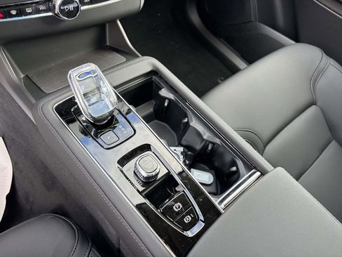 New 2026 Volvo XC90 B6 Plus w/ Protection Package Premier image 23