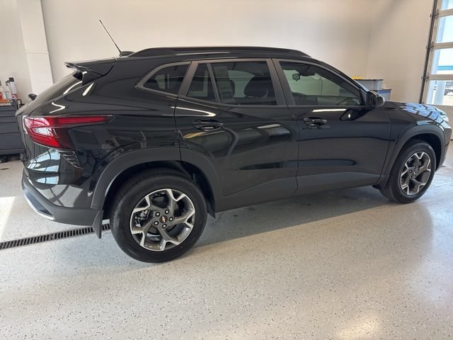 New 2026 Chevrolet Trax LT w/ Driver Confidence Package FWD image 10