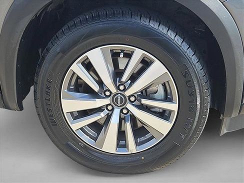 Used 2025 Nissan Pathfinder SL image 24