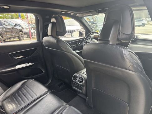 Used 2025 Mercedes-Benz GLC 43 AMG 4MATIC image 17