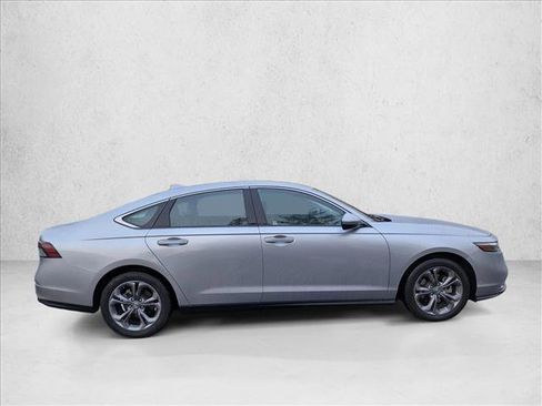 Used 2024 Honda Accord EX image 4