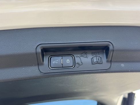 Certified 2024 Ford Explorer Limited w/ Equipment Group 301A image 29