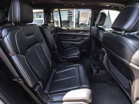 Used 2024 Jeep Grand Cherokee L Limited w/ Luxury Tech Group II AWD/4WD image 29