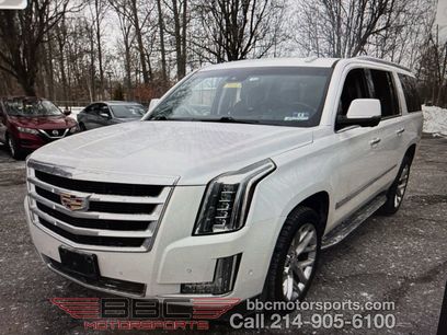 Used 2017 Cadillac Escalade ESV Luxury