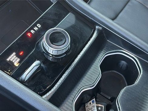 Used 2025 Jeep Grand Cherokee L Limited w/ Luxury Tech Group II image 22