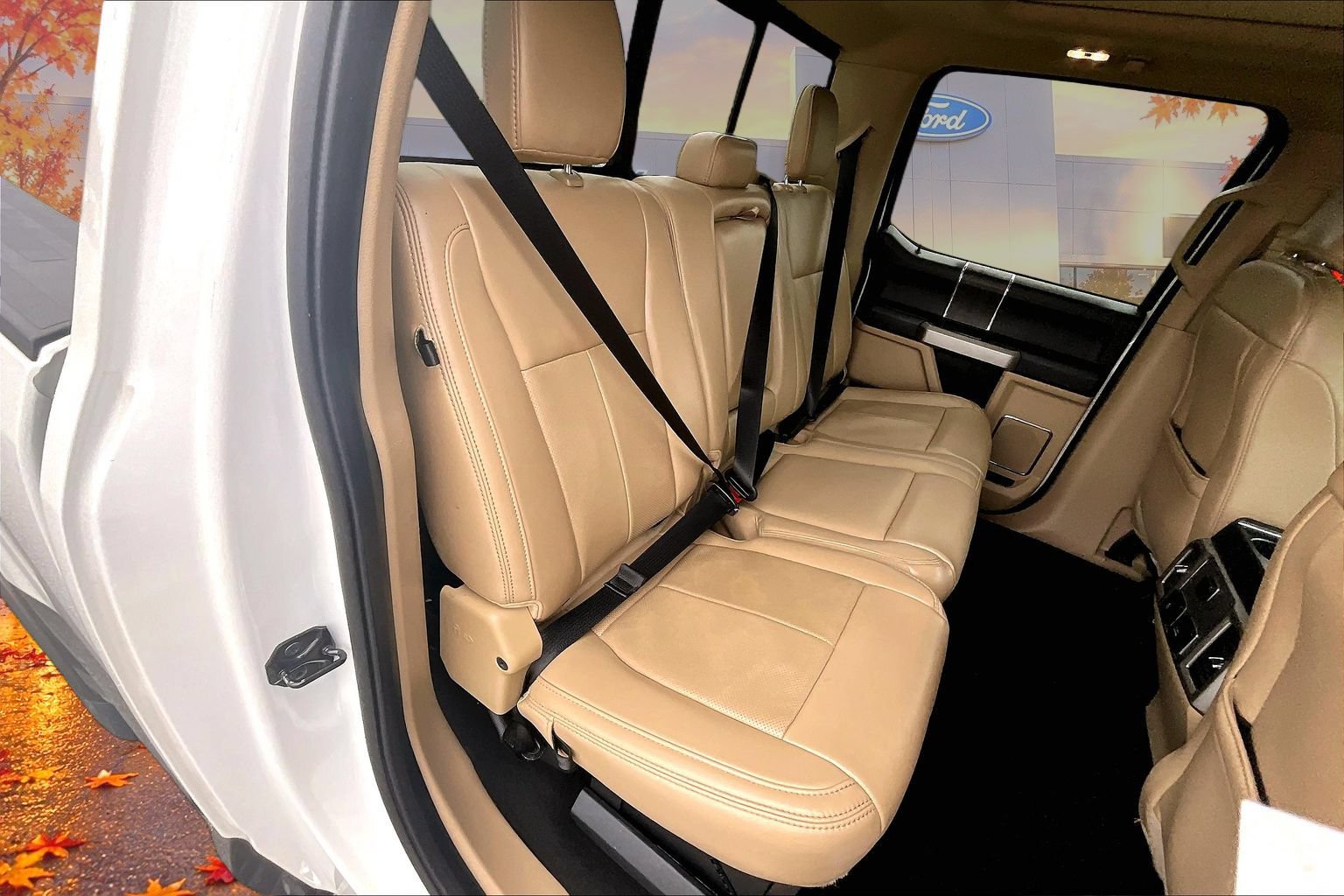 Used 2020 Ford F250 Lariat w/ Lariat Ultimate Package AWD/4WD image 26