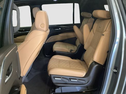 Used 2023 Cadillac Escalade ESV Premium Luxury w/ Performance Package RWD image 19