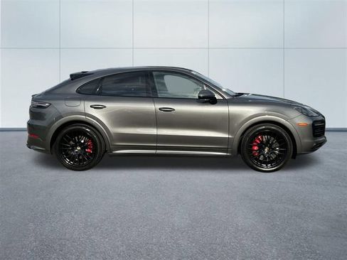 Used 2021 Porsche Cayenne GTS w/ Premium Package AWD/4WD image 5