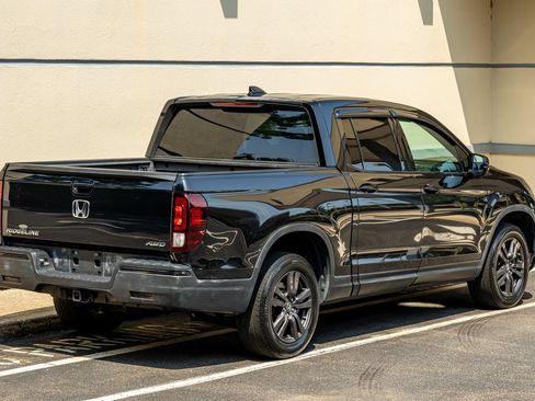 Used 2019 Honda Ridgeline Sport image 9