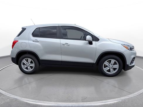 Used 2019 Chevrolet Trax LS FWD image 9