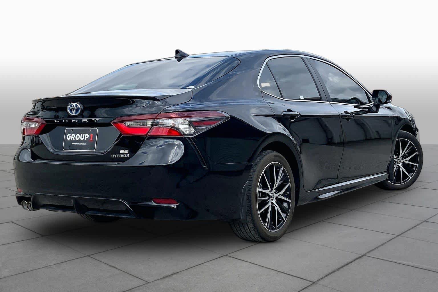 Used 2024 Toyota Camry SE w/ Audio Upgrade Package FWD image 13