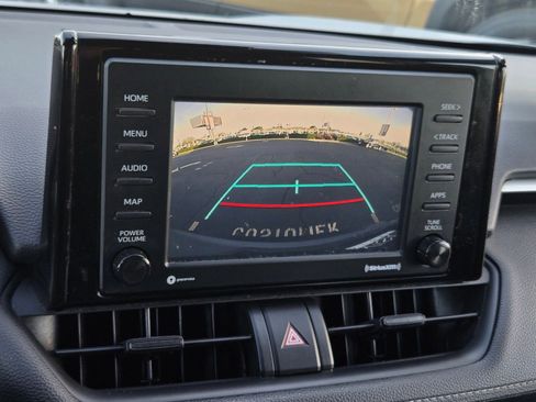 Used 2021 Toyota RAV4 XLE image 17