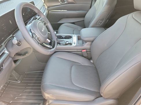 New 2026 Kia Carnival SX FWD image 3