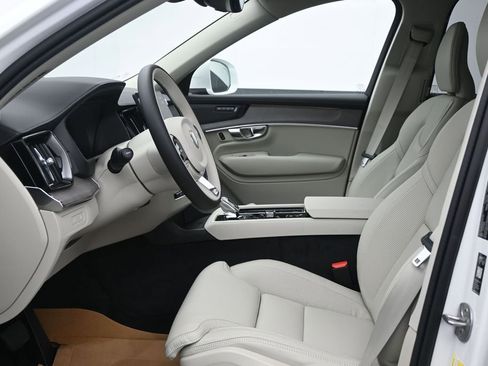 New 2026 Volvo XC90 T8 Ultra w/ Protection Package Premier AWD/4WD image 11