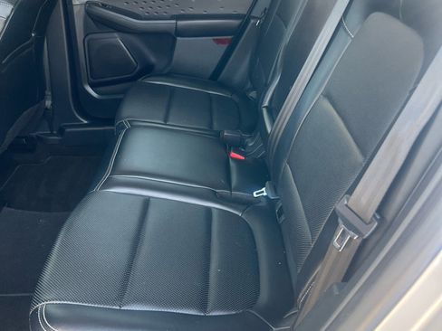 Used 2020 Ford Escape SEL image 9