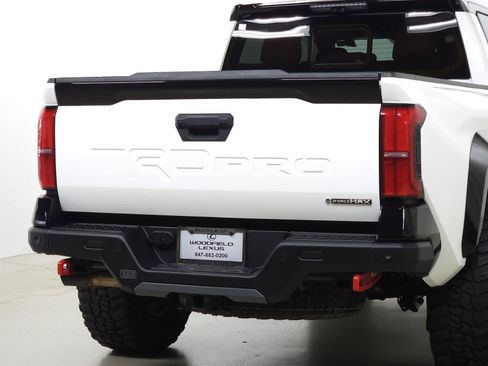 Used 2024 Toyota Tacoma TRD Pro AWD/4WD image 10