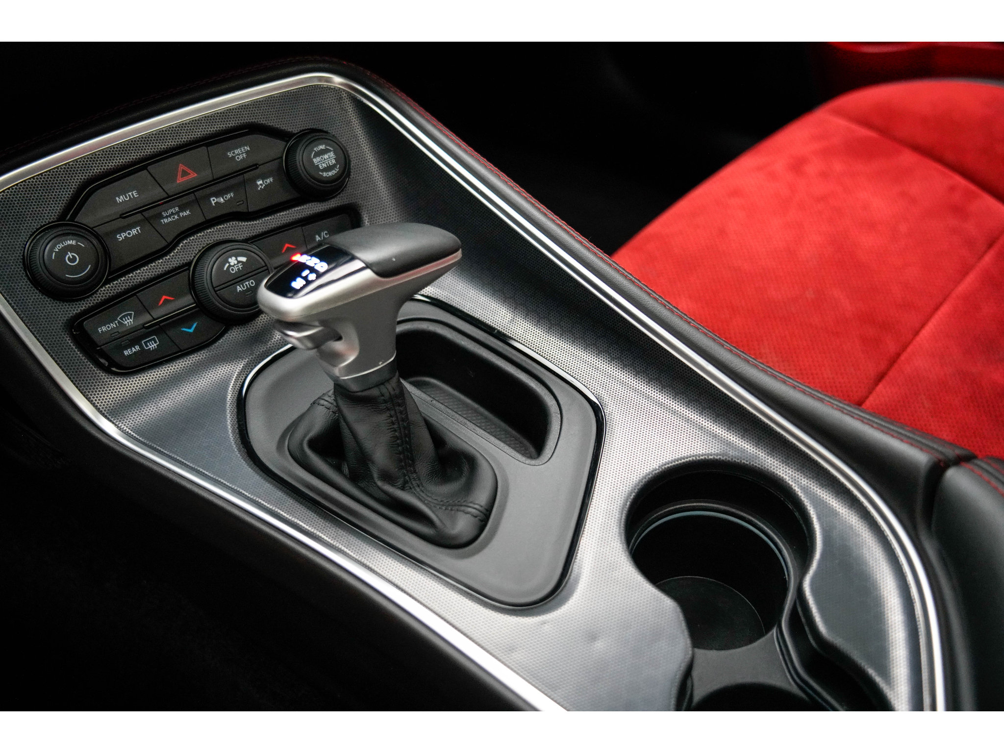 Used 2018 Dodge Challenger GT w/ GT Interior Package AWD/4WD image 17