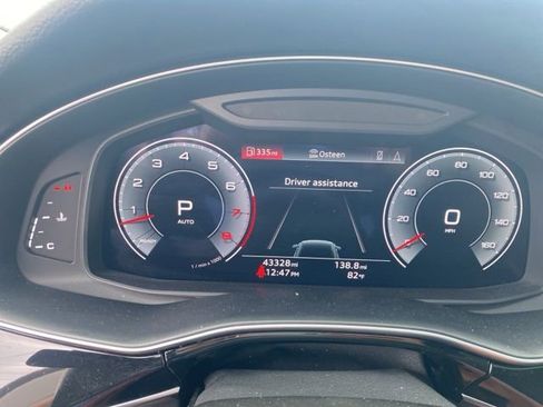 Used 2022 Audi Q8 Premium Plus w/ Premium Plus Package AWD/4WD image 17
