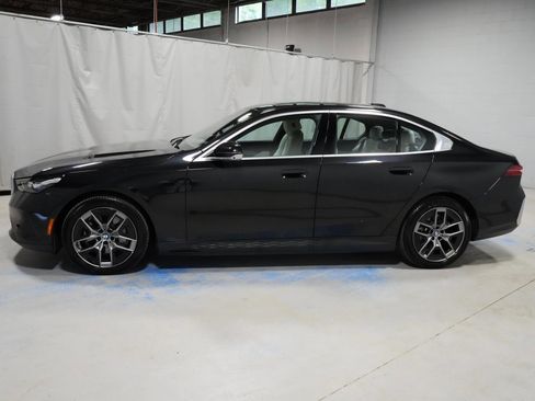 Used 2026 BMW i5 eDrive40 AWD/4WD image 18