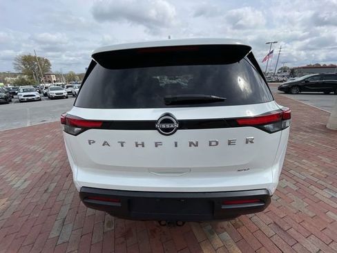 Used 2022 Nissan Pathfinder SV image 31