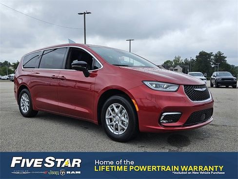 New 2026 Chrysler Pacifica Select image 1