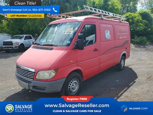 Used 2005 Freightliner Sprinter 2500 RWD image 1