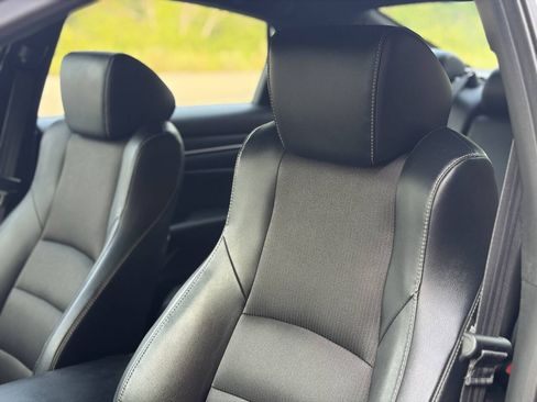 Used 2018 Honda Accord Sport image 13
