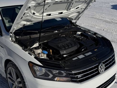 Used 2018 Volkswagen Passat 2.0T S image 34
