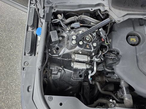 Used 2017 Land Rover Range Rover Sport HSE image 36