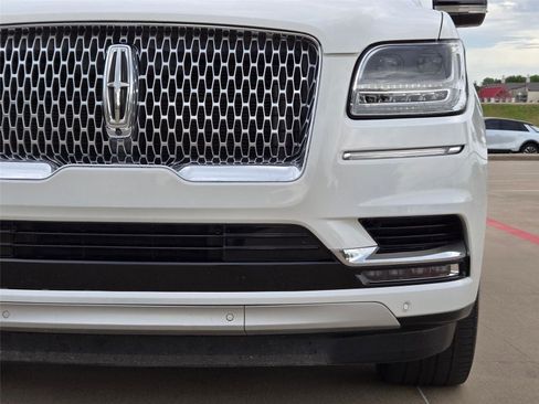Used 2021 Lincoln Navigator Reserve w/ Luxury Package RWD image 6