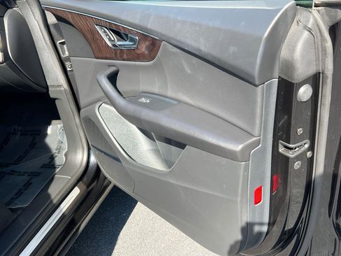 Used 2021 Audi Q8 Premium Plus w/ Premium Plus Package image 15