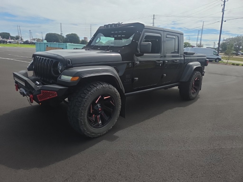 Used 2023 Jeep Gladiator Sport AWD/4WD image 3
