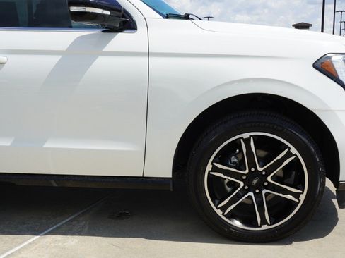 Used 2021 Ford Expedition Limited RWD image 10