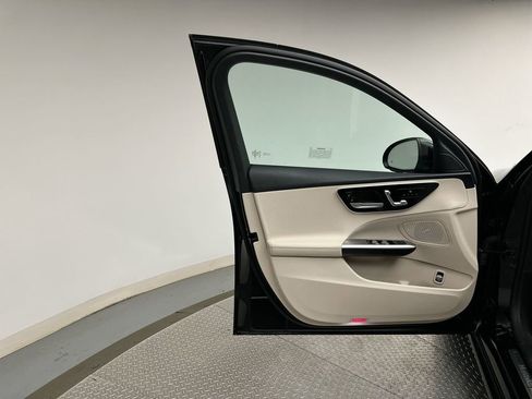 Used 2023 Mercedes-Benz C 300 4MATIC Sedan image 21