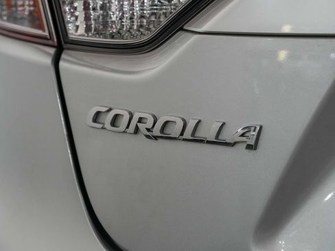 Used 2023 Toyota Corolla LE FWD image 11