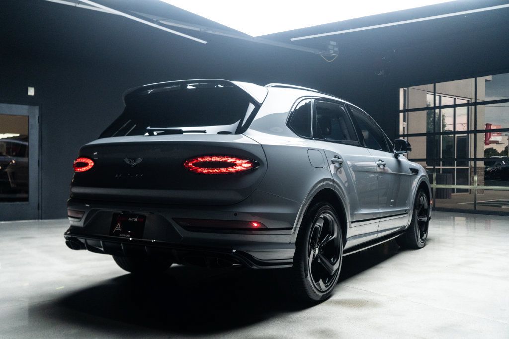 Used 2022 Bentley Bentayga AWD/4WD image 14