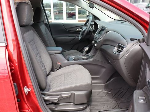 Used 2024 Chevrolet Equinox LT w/ LPO, Floor Liner Package FWD image 40