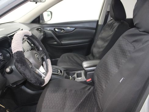 Used 2020 Nissan Rogue SV AWD/4WD image 17